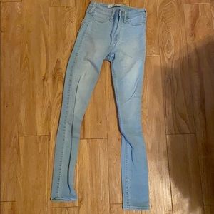 Hollister jeans